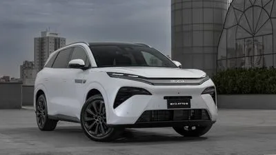 BYD Atto 8 é Lançado no Salão do Automóvel 2025