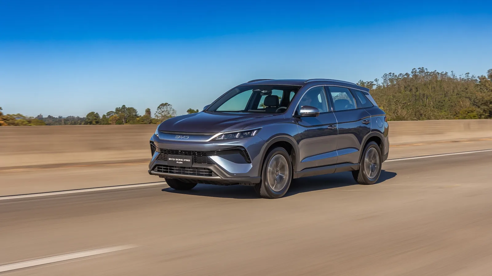 Novo BYD Song Pro Flex: ficha técnica completa, autonomia PBEV e o comparativo GL vs GS