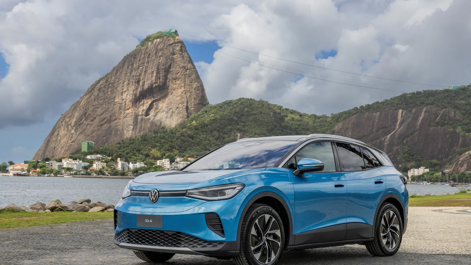 VW ID.4 chega por R$ 299.990 como o primeiro elétrico da Volkswagen à venda no Brasil